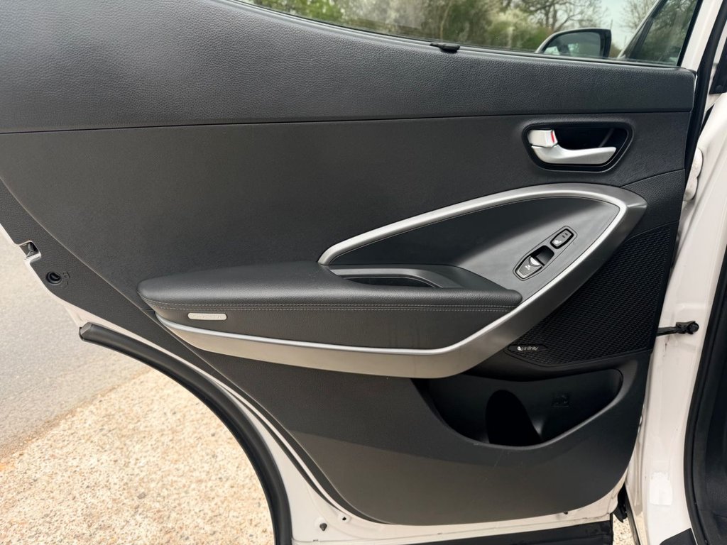 USED 2016 65 HYUNDAI SANTA FE 2.2 CRDi Blue Drive Premium SE SUV 5dr Diesel Auto 4WD Euro 6 (s/s) (7 Seat) (200ps) 5 Services|Roof|Camera|SatNav|R.F Sensors|Heated & Cold Seats|
