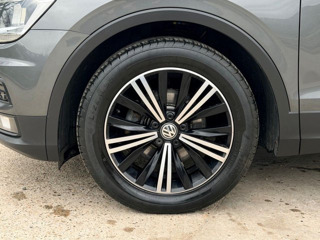 2018 Volkswagen Tiguan 1.4L SE Navigation 5dr - Photo 12