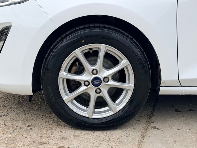 2019 Ford Fiesta 1.1L Zetec 3dr - Photo 12