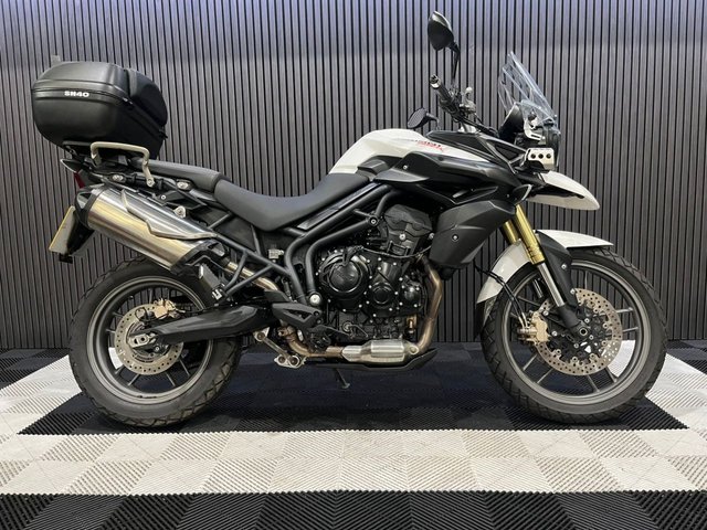 View our TRIUMPH TIGER 800