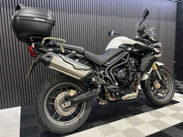 View our TRIUMPH TIGER 800