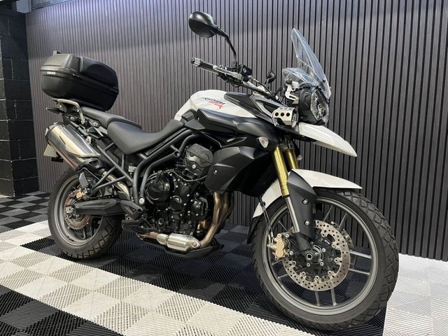 View our TRIUMPH TIGER 800