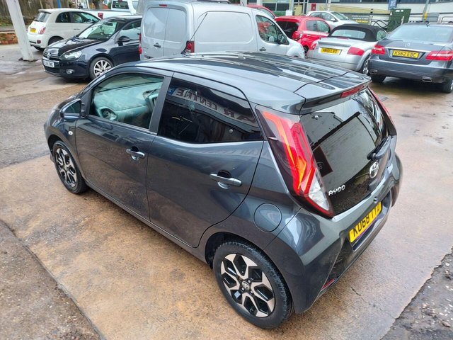 2018 68 TOYOTA AYGO 1.0 VVT-i x-plore Euro 6 5dr - Photo 9