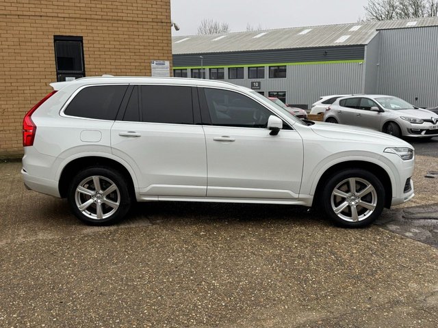 2021 Volvo Xc90 2L Momentum 5dr - Photo 3