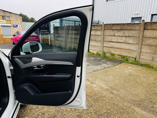 2021 Volvo Xc90 2L Momentum 5dr - Photo 10