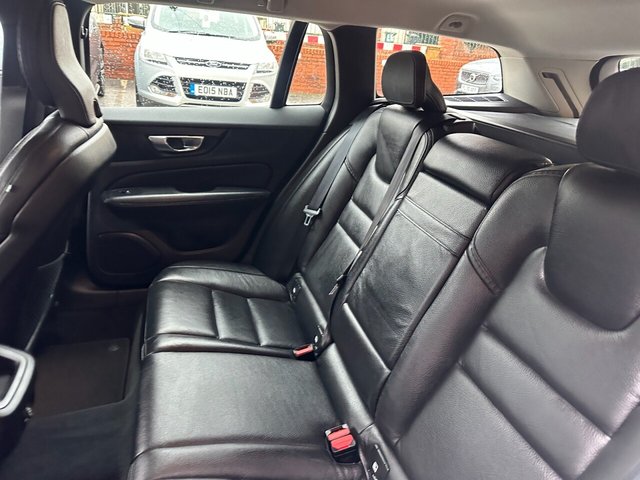2020 Volvo V60 Cross Country 2L Plus 5dr - Photo 7