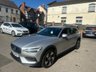 USED 2020 70 VOLVO V60 CROSS COUNTRY 2.0 D4 Plus Estate 5dr Diesel Auto AWD Euro 6 (s/s) (190 ps) Stamped service book : Bluetooth : Sat Nav : DAB Radio : Leather upholstery : Elec driver seat : Heated front seats : Isofix : Air-conditioning : Front + rear parking sensors : Remotely operated tailgate : Cargo/Load cover