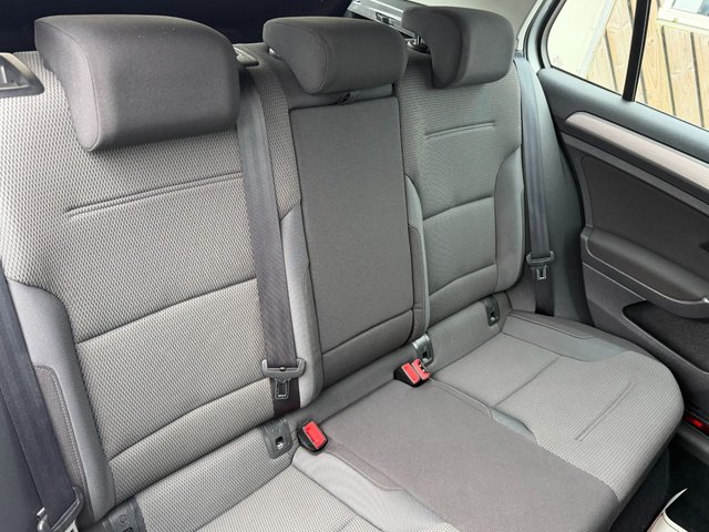 2015 Volkswagen Golf 2L Match 5dr - Photo 7