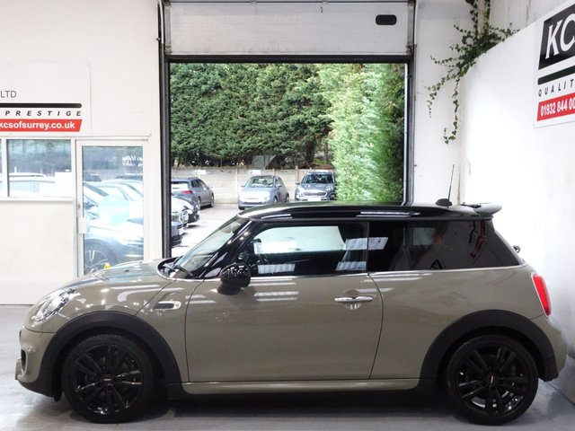 2019 MINI HATCH 1.5 Cooper Sport Hatchback 3dr Petrol Steptronic Euro 6 (s/s) (136 ps) - Photo 3