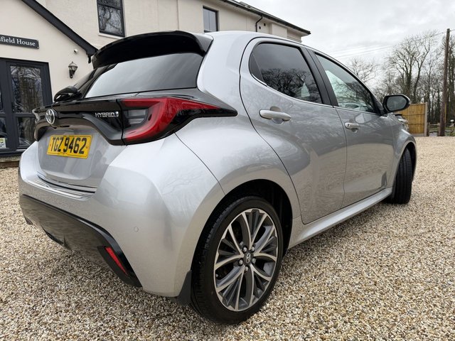 2021 TOYOTA YARIS - Photo 12