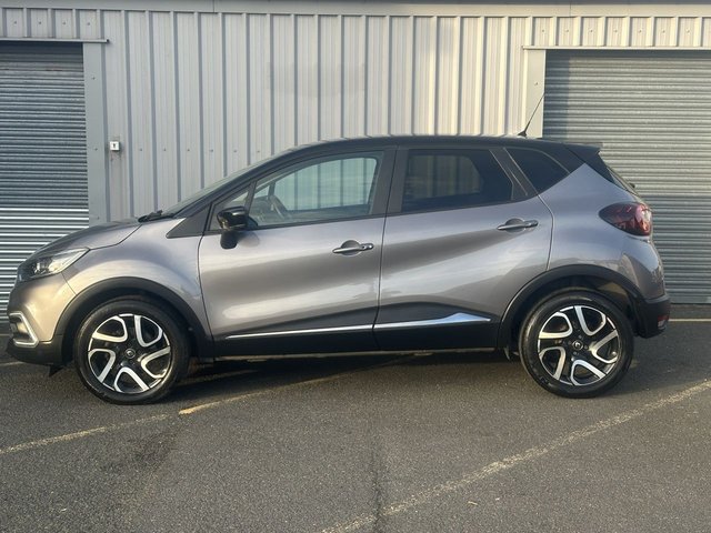 2019 RENAULT CAPTUR - Photo 2