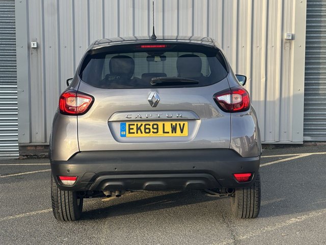 2019 RENAULT CAPTUR - Photo 4