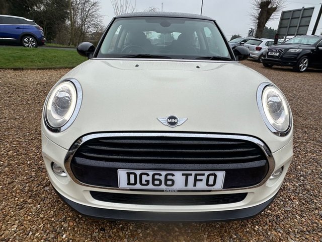 2016 MINI Hatch 1.5L Cooper 3dr - Photo 3