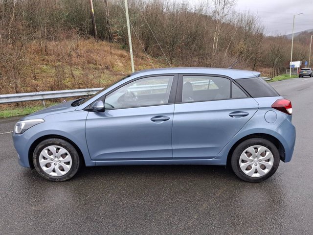 2016 HYUNDAI I20 - Photo 4