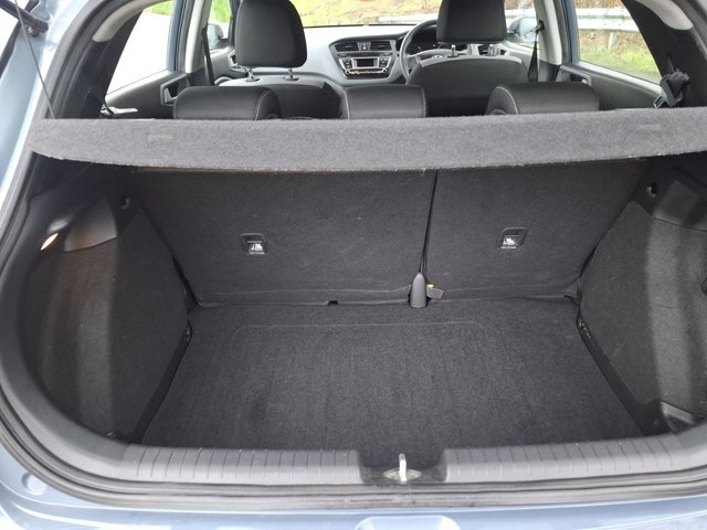 2016 HYUNDAI I20 - Photo 8