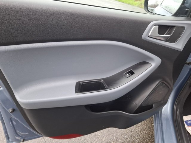 2016 HYUNDAI I20 - Photo 7