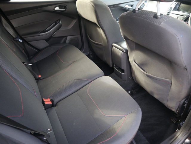 2018 Ford Focus 1L St-Line 5dr - Photo 6