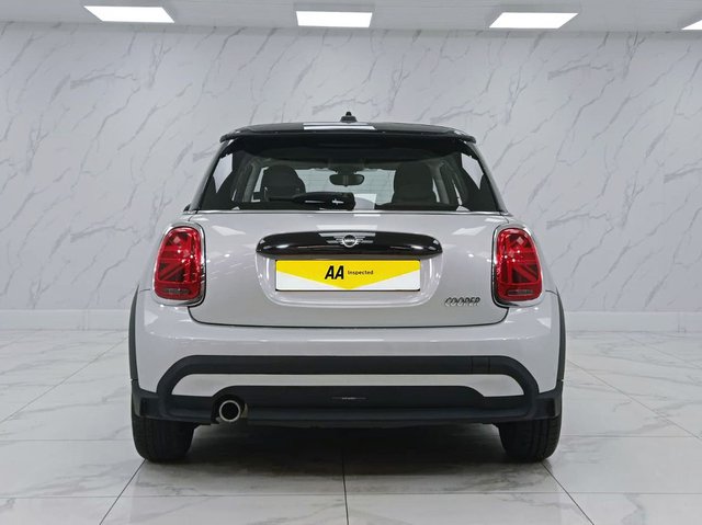 2022 MINI Hatch 1.5L Cooper Classic 3dr - Photo 11