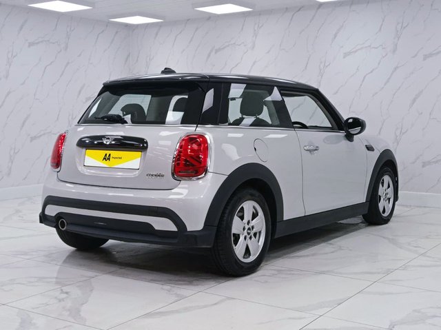 2022 MINI Hatch 1.5L Cooper Classic 3dr - Photo 12