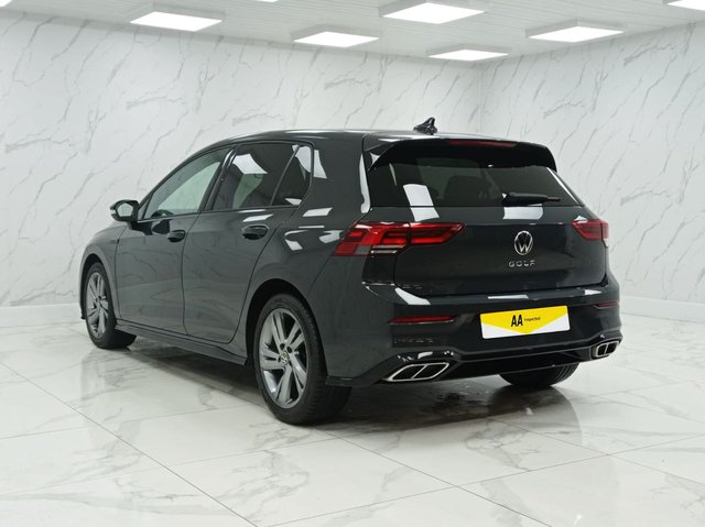2023 Volkswagen Golf 1.5L R-Line 5dr - Photo 8