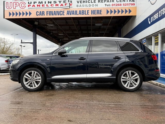 View our AUDI Q7