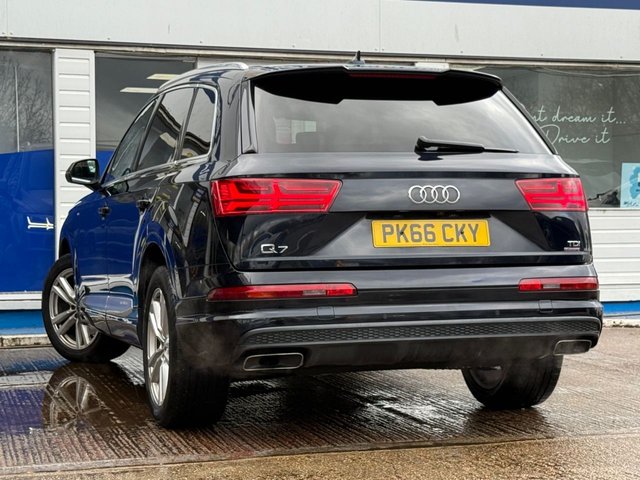 View our AUDI Q7
