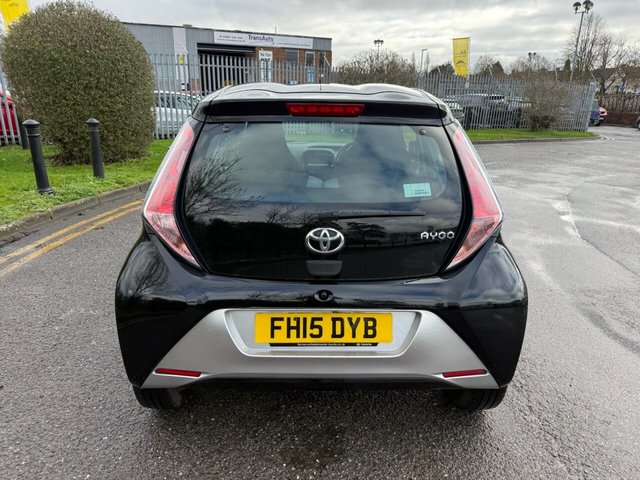 2015 Toyota Aygo 1L X-Clusiv 5dr - Photo 2