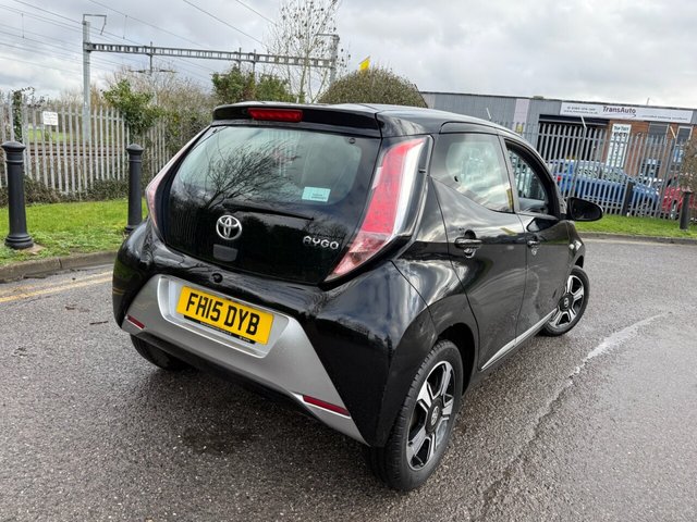 2015 Toyota Aygo 1L X-Clusiv 5dr - Photo 3