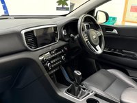 USED 2020 20 KIA SPORTAGE 1.6 GDi 3 SUV 5dr Petrol Manual Euro 6 (s/s) (130 bhp) Gorgeous 1 Owner Full Kia SH, Panoramic Roof, 19"Alloys, Privacy Glass, Full Heated Leather, Parking Camera & Full Sensors, only 22000 Miles Under Kia Warranty