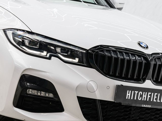 2019 BMW 3 SERIES - Photo 2
