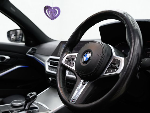 2019 BMW 3 SERIES - Photo 3
