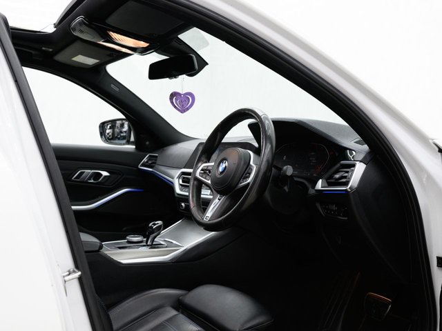 2019 BMW 3 SERIES - Photo 12