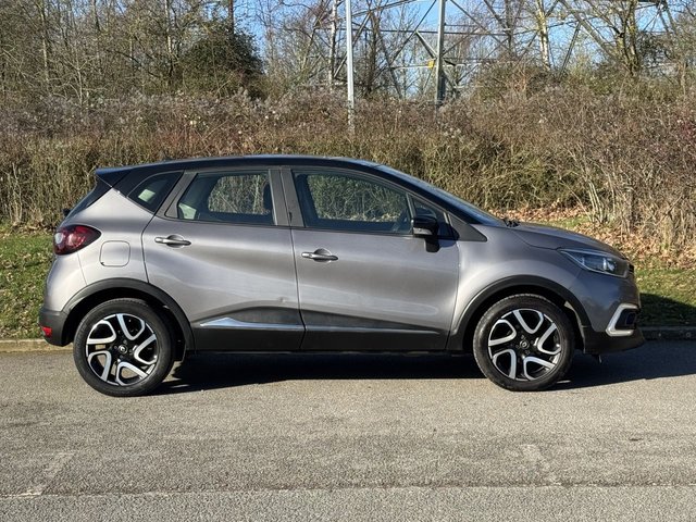 2017 RENAULT CAPTUR - Photo 6