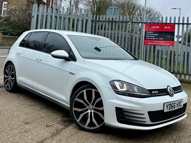 2016 VOLKSWAGEN GOLF