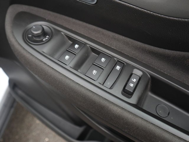 2015 Vauxhall Mokka 1.6L Exclusiv 5dr - Photo 12