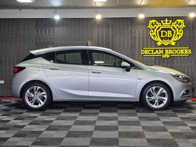 2017 VAUXHALL ASTRA 1.4i Turbo SRi Nav Euro 6 5dr - Photo 2