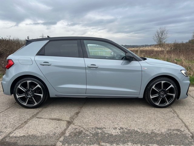 2021 Audi A1 1L Black Edition 5dr - Photo 2