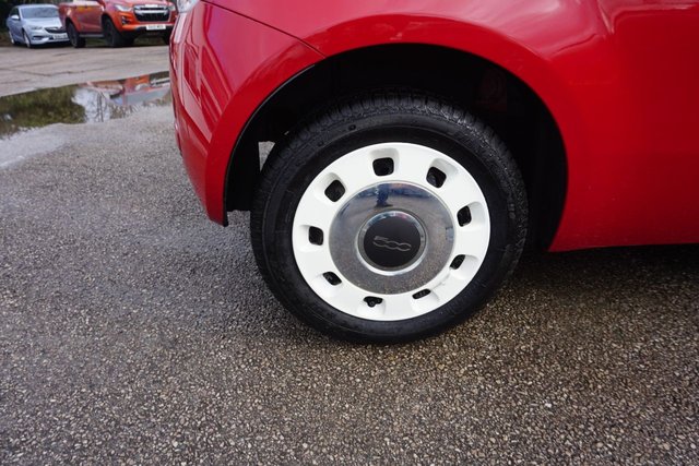 2015 FIAT 500 - Photo 10