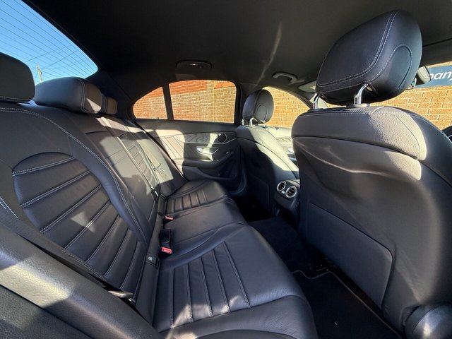 2020 MERCEDES-BENZ C-CLASS 1.6 C200d AMG Line Edition (Premium) Saloon 4dr Diesel G-Tronic+ Euro 6 (s/s) (160 ps) - Photo 12