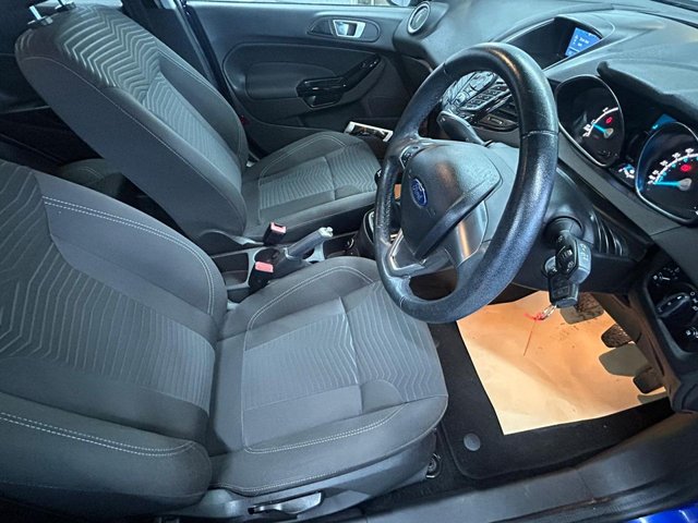 2016 FORD FIESTA - Photo 8