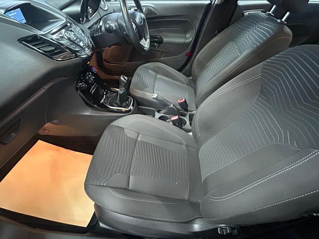 2016 FORD FIESTA - Photo 12