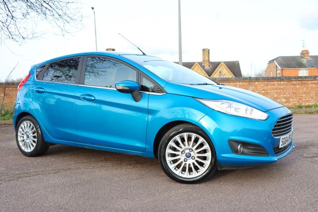 2014 FORD FIESTA - Photo 2