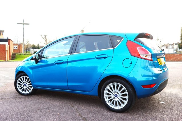 2014 FORD FIESTA - Photo 4