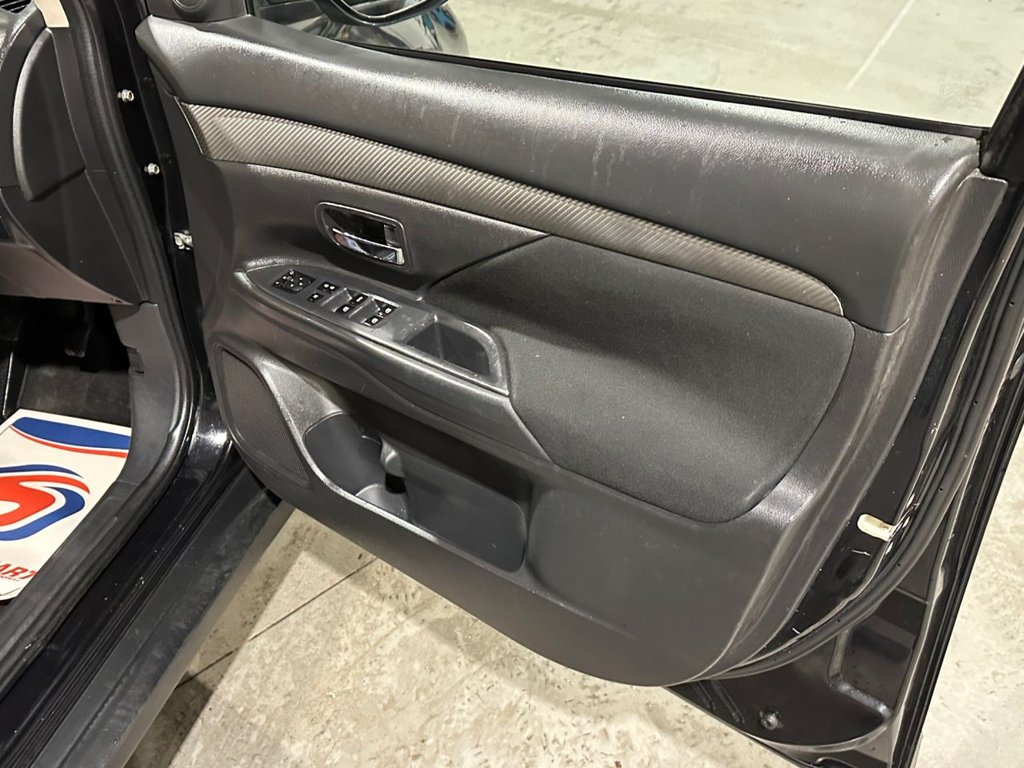 USED 2015 65 MITSUBISHI OUTLANDER 2.2 DI-D GX3 SUV 5dr Diesel Manual 4WD Euro 6 (s/s) (147 ps) 