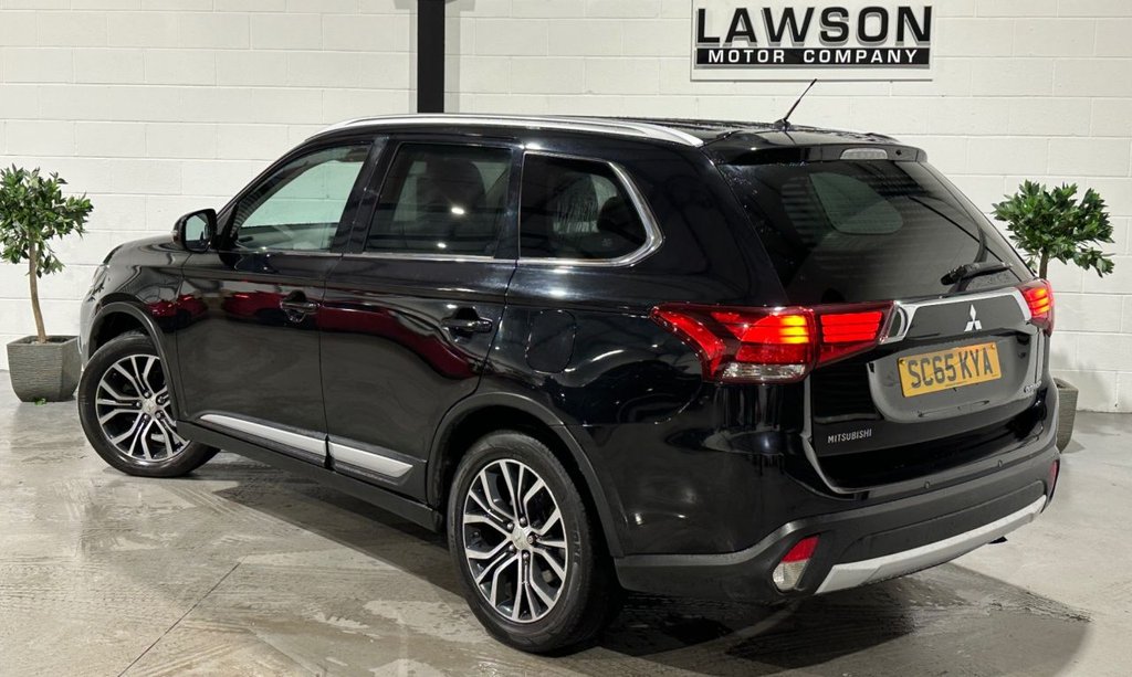 USED 2015 65 MITSUBISHI OUTLANDER 2.2 DI-D GX3 SUV 5dr Diesel Manual 4WD Euro 6 (s/s) (147 ps) 