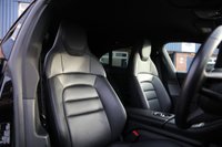 USED 2022 72 PORSCHE TAYCAN Performance Plus 93.4kWh 4S Cross Turismo 5dr Electric Auto 4WD (11kW Charger) (571 ps) BLACK PACK