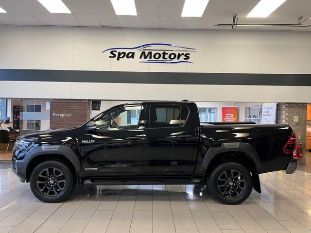 2023 Toyota HI-Lux 2.8L Invincible X 4dr - Photo 4