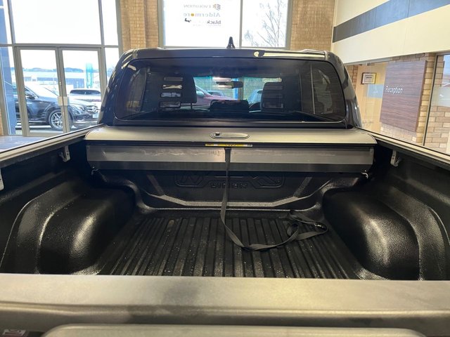 2023 Toyota HI-Lux 2.8L Invincible X 4dr - Photo 7