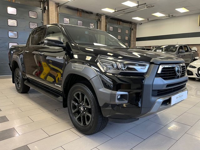 2023 Toyota HI-Lux 2.8L Invincible X 4dr
