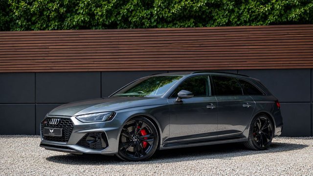 View our AUDI RS4 AVANT